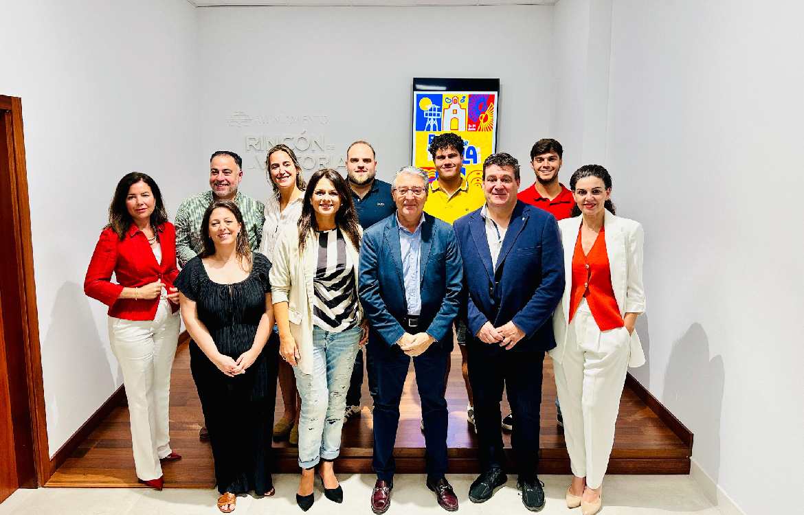 La Feria de La Cala del Moral se celebrará del 26 al 29 de junio recuperando la tradicional ubicación de la Caseta Oficial en el Llano de Las Palmeras