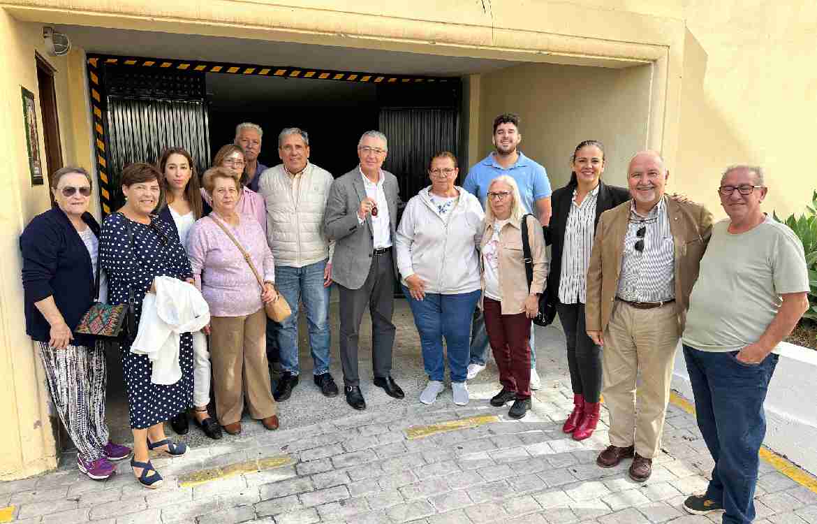El Ayuntamiento de Rincón de la Victoria amplía el espacio de uso de la Hermandad de Ntra. Sra. del Carmen de La Cala del Moral en la Casa de la Cultura
