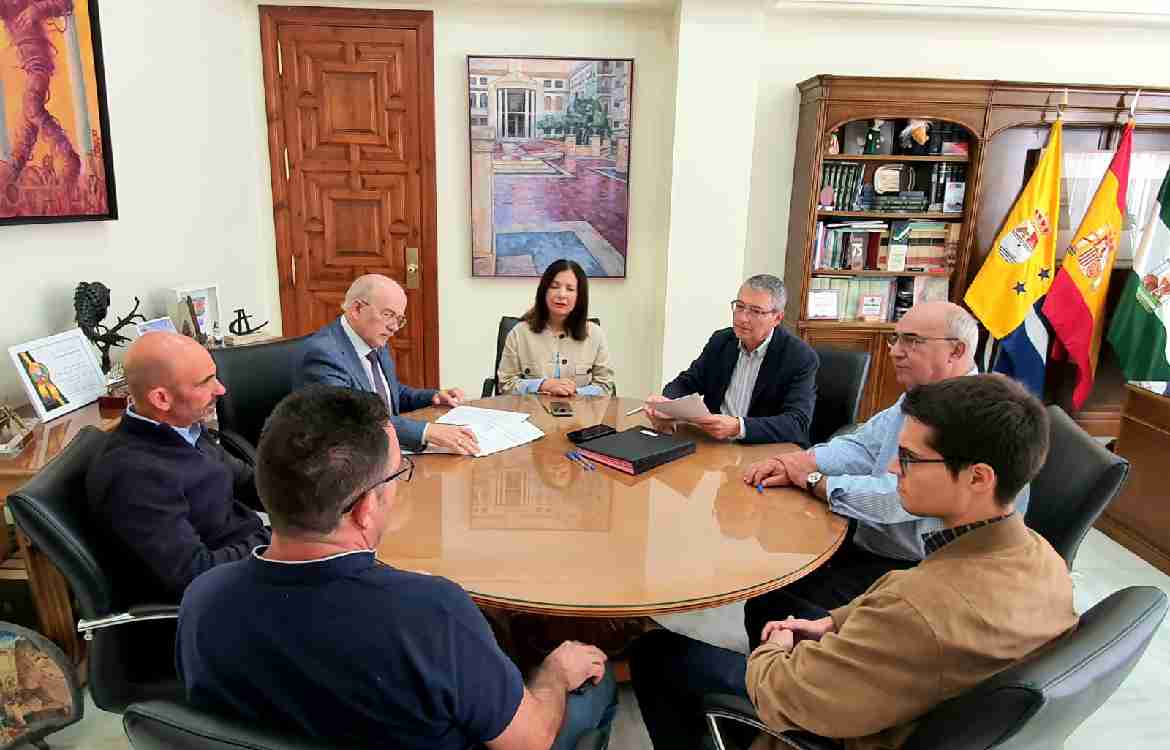 Rincón de la Victoria refuerza su compromiso con las personas celíacas con la renovación del convenio `Rincón sin Gluten´